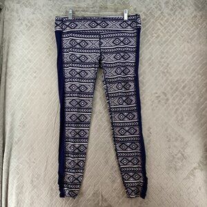 Carve Designs Leggings Womens L Navy Blue Geometric Ruched Ankles Nylon Blend